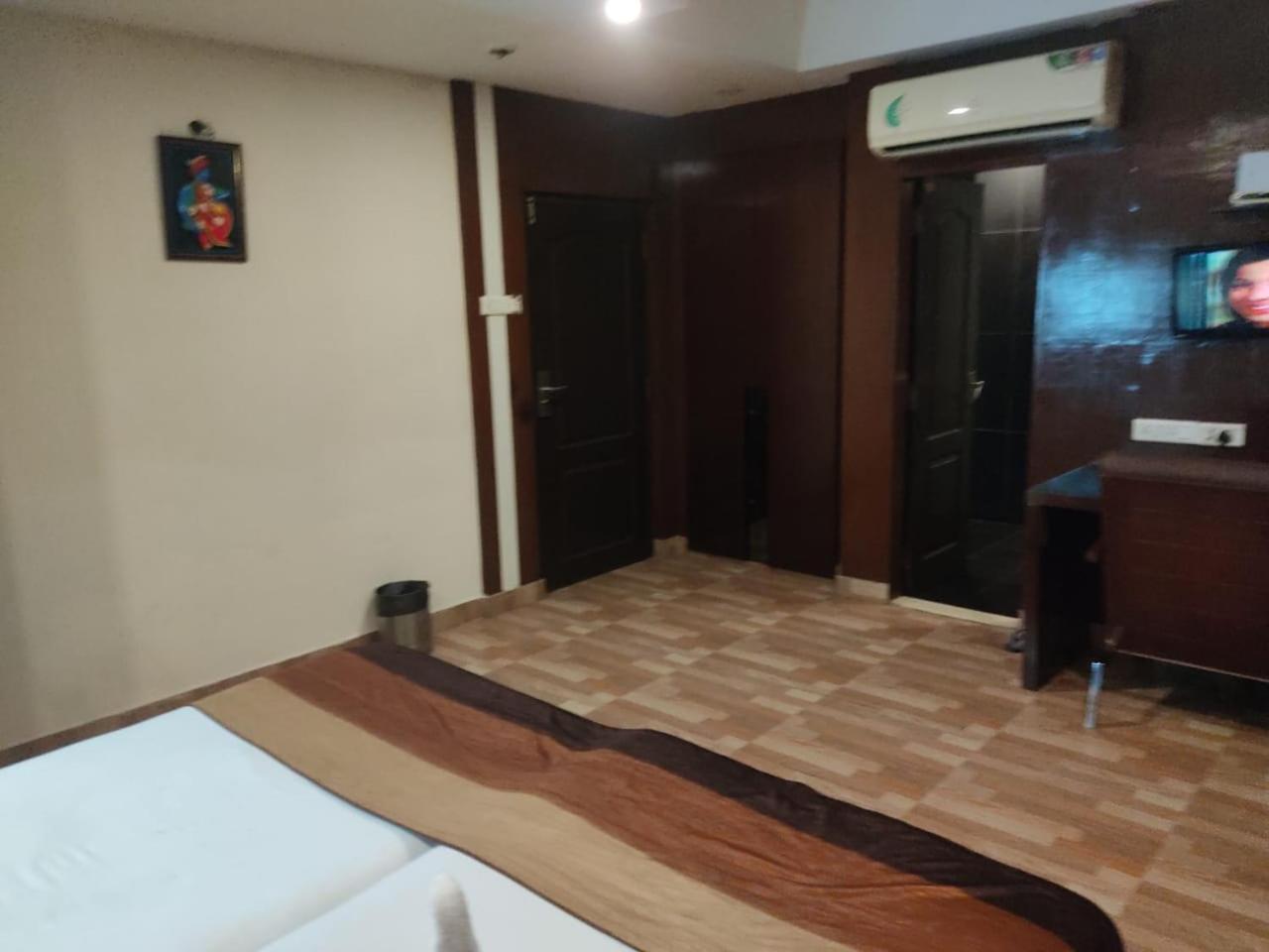 Hotel Ambassador Chocolate Inn Kalyani Екстер'єр фото