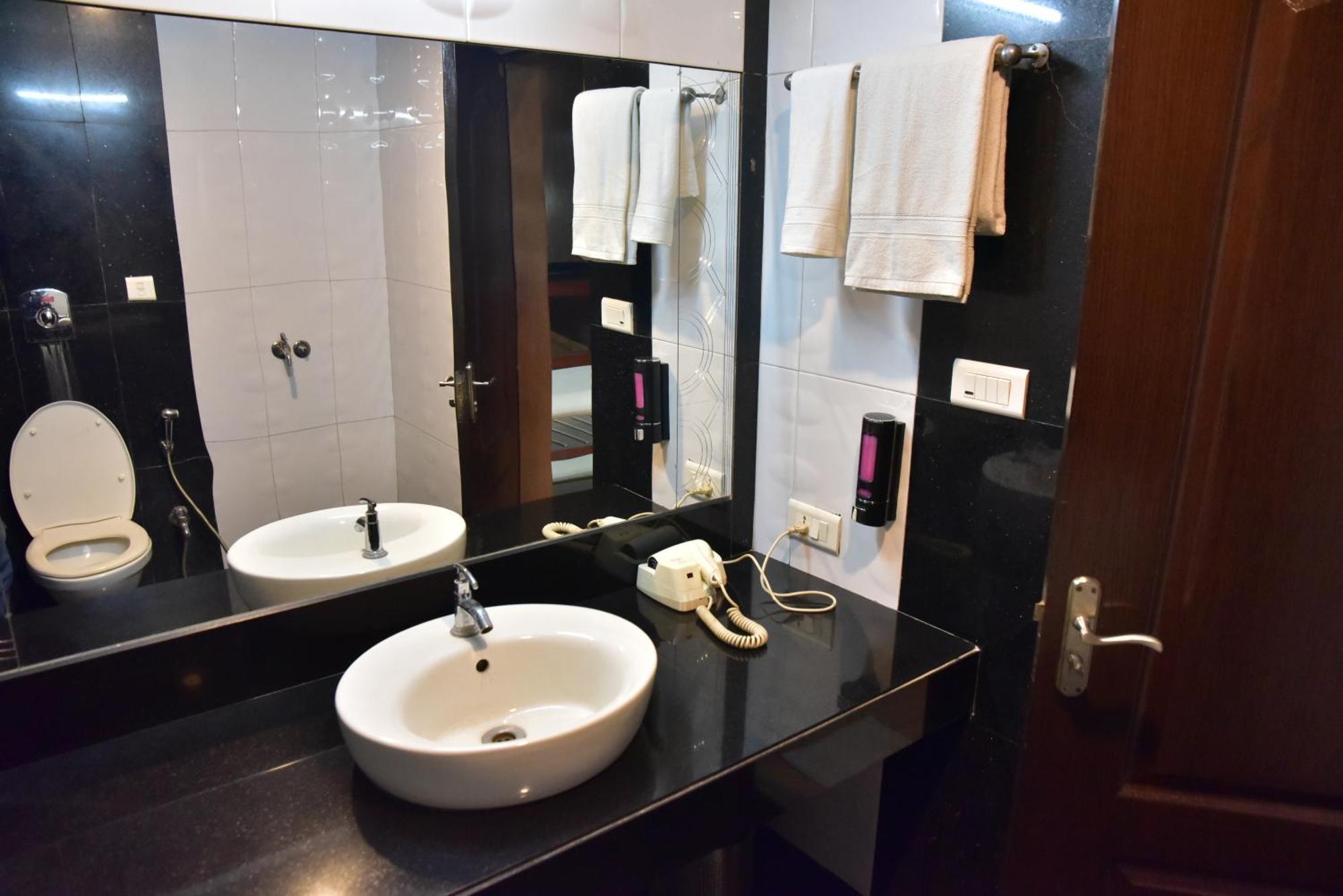 Hotel Ambassador Chocolate Inn Kalyani Екстер'єр фото