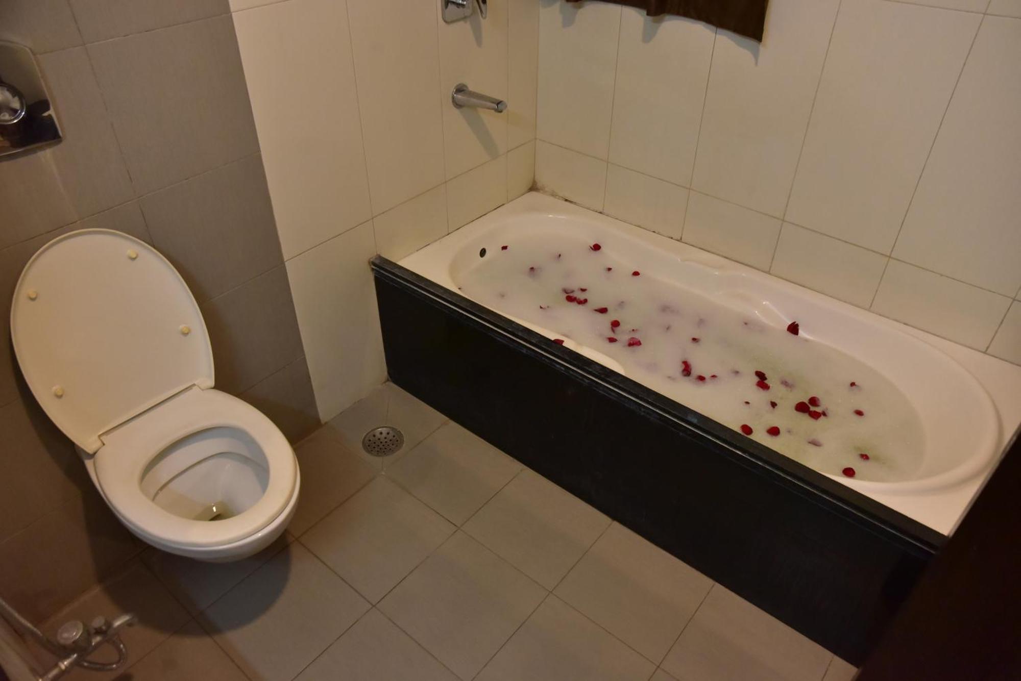 Hotel Ambassador Chocolate Inn Kalyani Екстер'єр фото