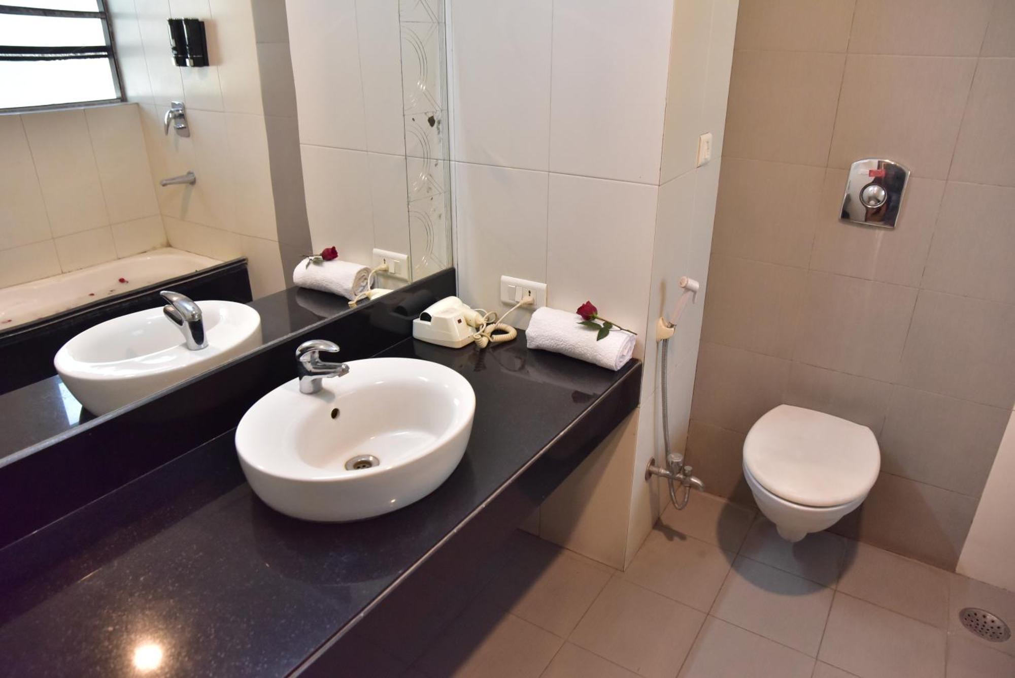 Hotel Ambassador Chocolate Inn Kalyani Екстер'єр фото